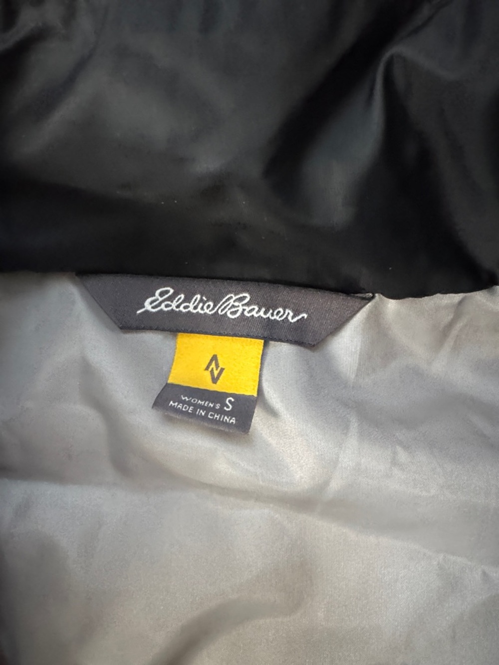 Eddie Bauer Black Quilted Packable Puffer Vest - Picture 2 of 3